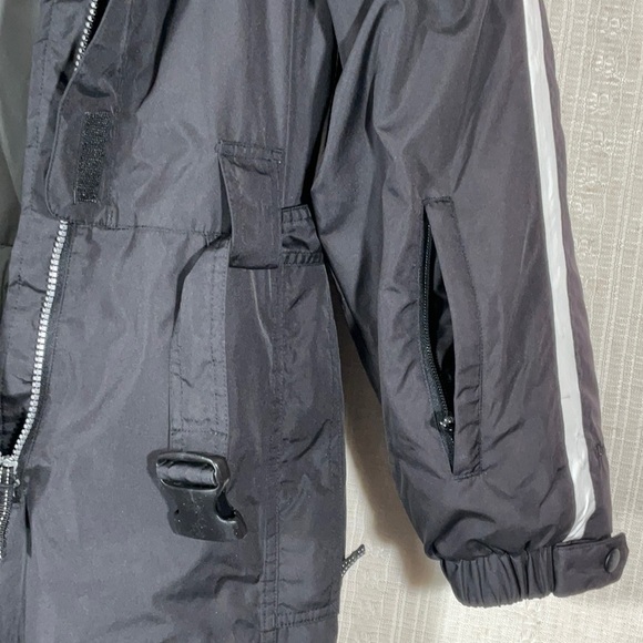 The Great Outdoors Snowsuit, skiing, snowboarding, snowmobiling- Size 8 - Picture 9 of 16